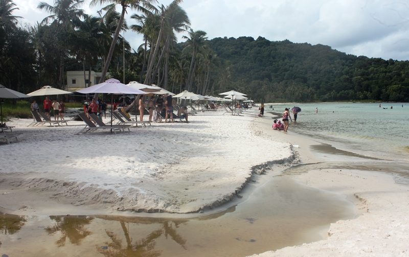 Soul dancing Sao Beach, Phu Quoc Island